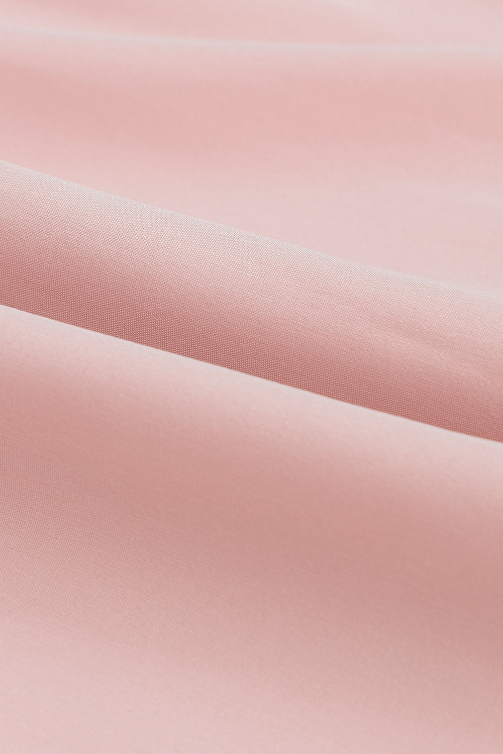 Rosa Rüschenkleid mit Stehkragen und langen Ärmeln