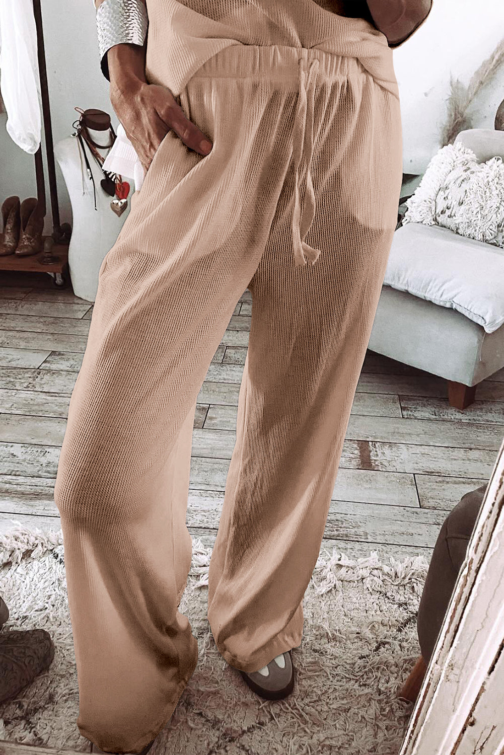 Lounge-Set mit langärmligem T-Shirt und Hose in Pergamentstruktur