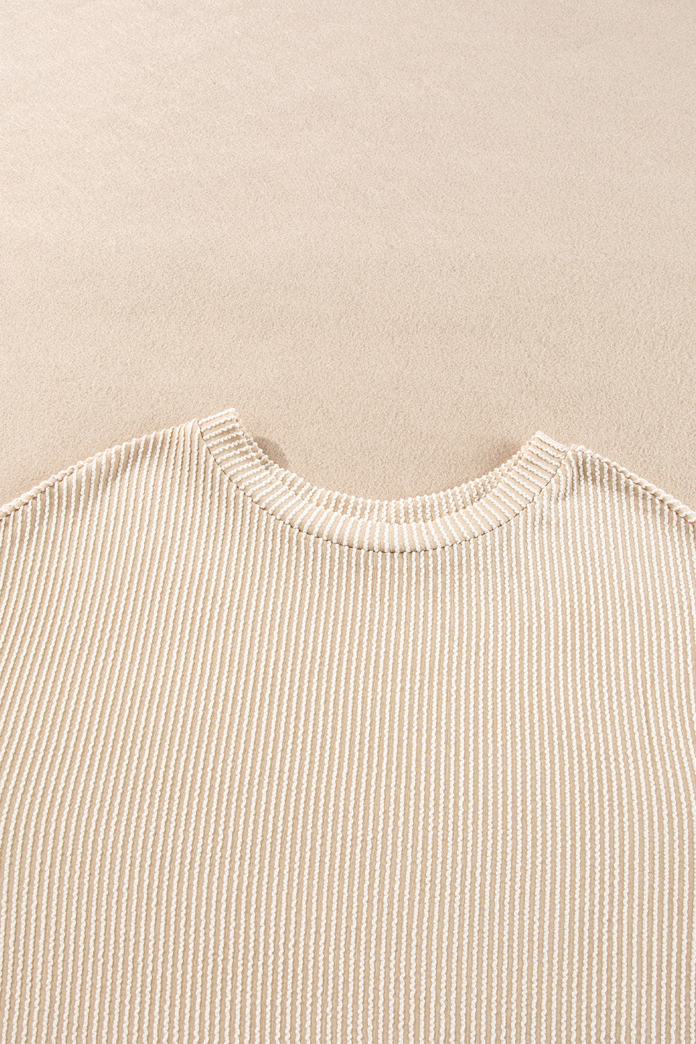 Parchment – Set aus langärmligem Strickoberteil und Shorts mit hoher Taille