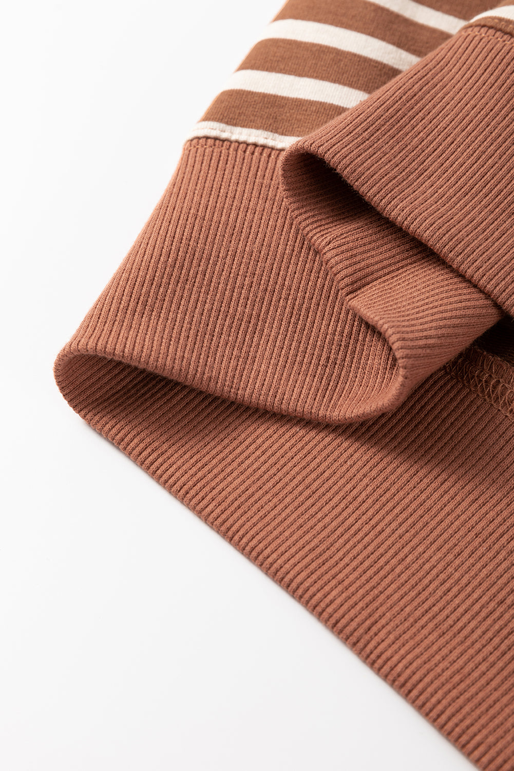 Braun gestreiftes, lässiges, gestreiftes Colorblock-Sweatshirt mit überschnittener Schulter