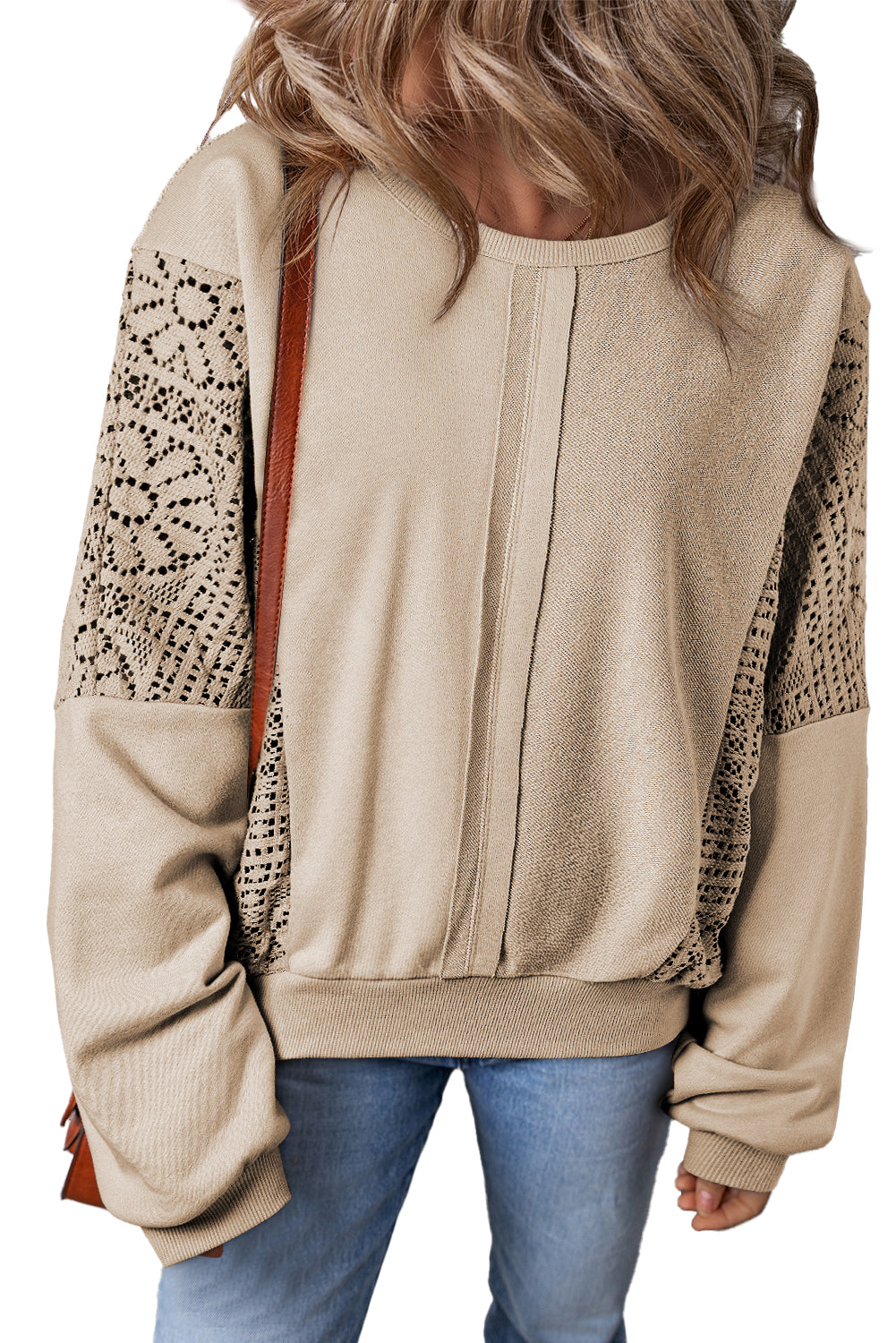 Sweatshirt mit geripptem Saum und sichtbaren Nähten aus Pergament-Strick und Häkelarbeit