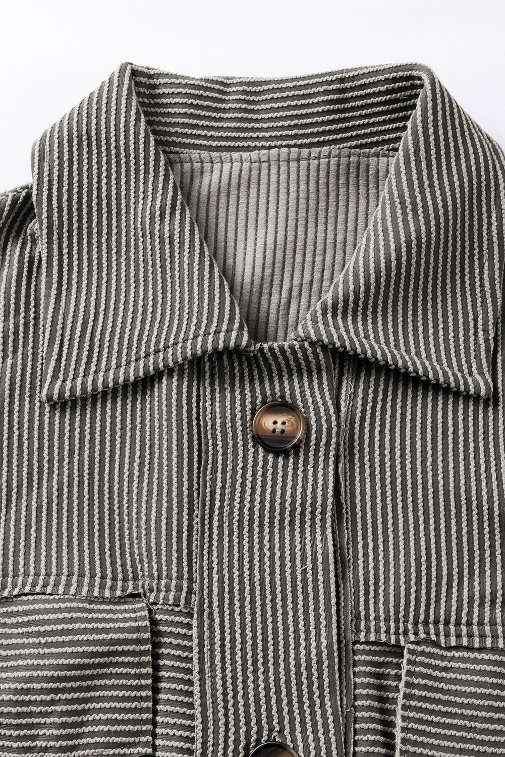 Echtes blaugrünes Shacket mit kastiger Passform und Pattentaschen in Nadelstreifenoptik