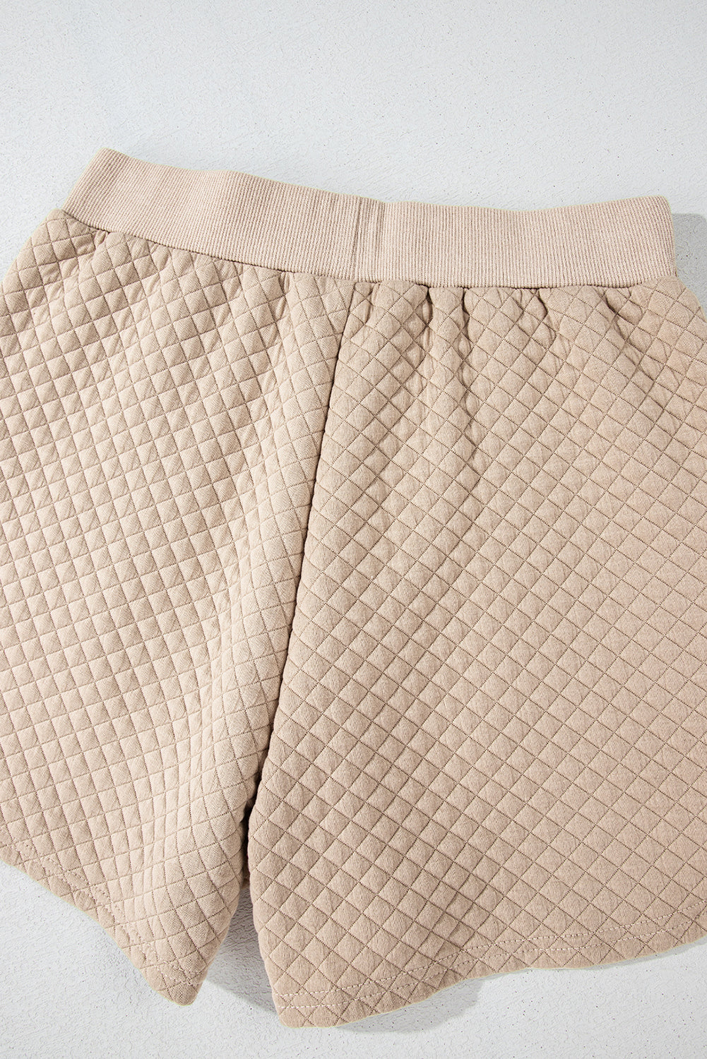 Parchment – Einfarbiges, gestepptes Langarm-Top und Shorts-Set