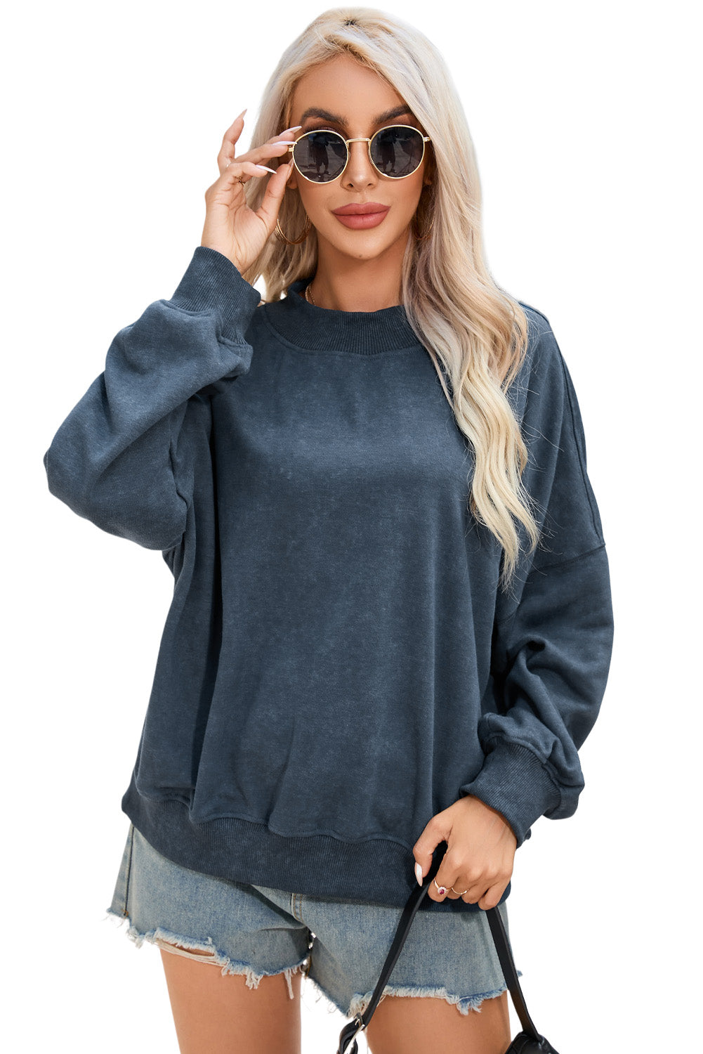 Himmelblaues Pullover-Sweatshirt mit überschnittener Schulter und Rundhalsausschnitt