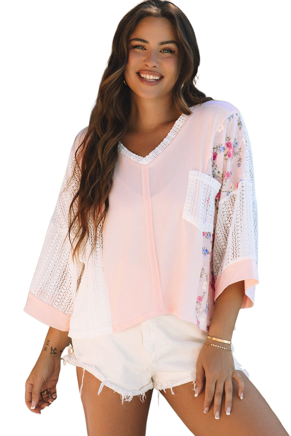 Zarte Bluse mit floraler Spitze und Häkel-Patchwork-Fledermausärmeln