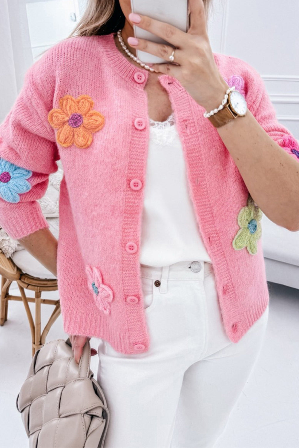 Niedliche Strickjacke mit Blumenmuster in Rosa