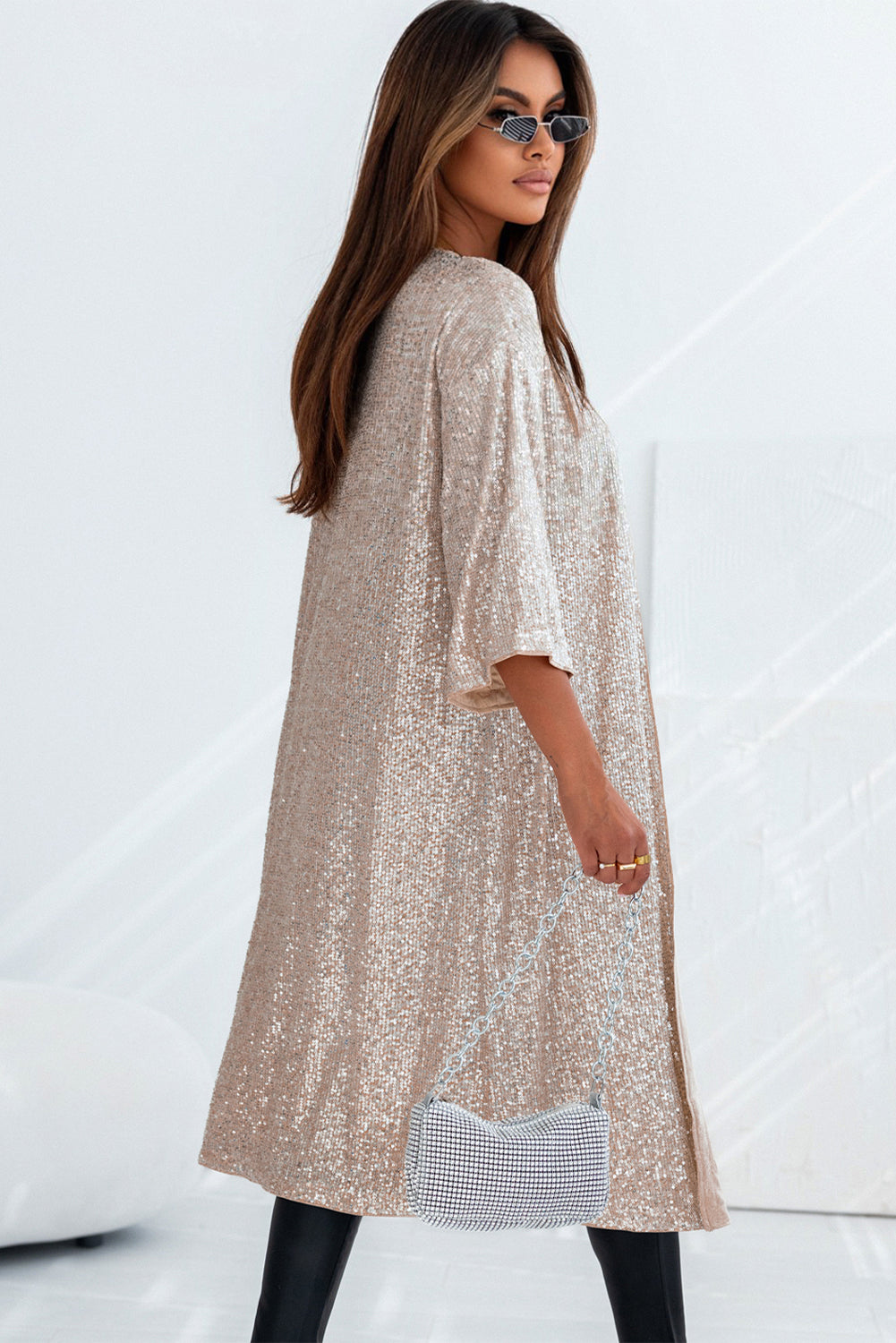 Aprikosenfarbener Kimono mit Pailletten und 3/4-Ärmeln und offener Vorderseite