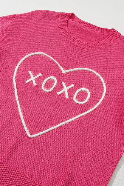 Rippstrickpullover mit überschnittener Schulterpartie und Rosenherz-XOXO-Muster