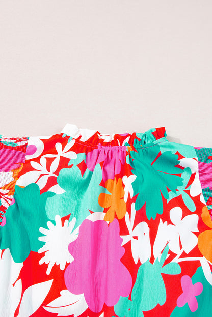 Grüne Bluse mit Blumenmuster, Krawatte, Schlitz am Hals und Rüschenbesatz