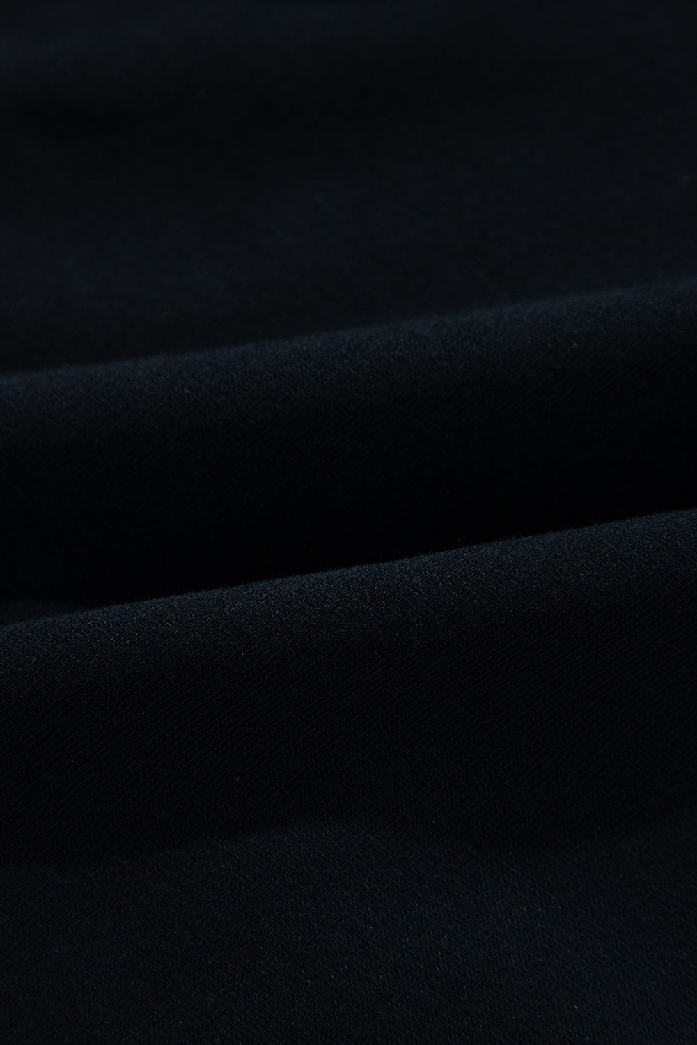 Schwarzes Sweatshirt mit Viertelreißverschluss, Stehkragen und Kängurutasche