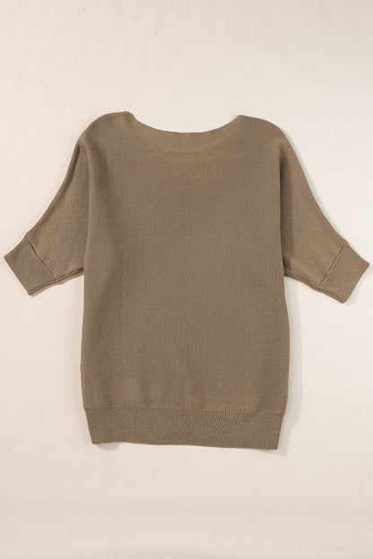 Kaffeefarbenes, geripptes Strickoberteil mit Rundhalsausschnitt und halblangen Ärmeln