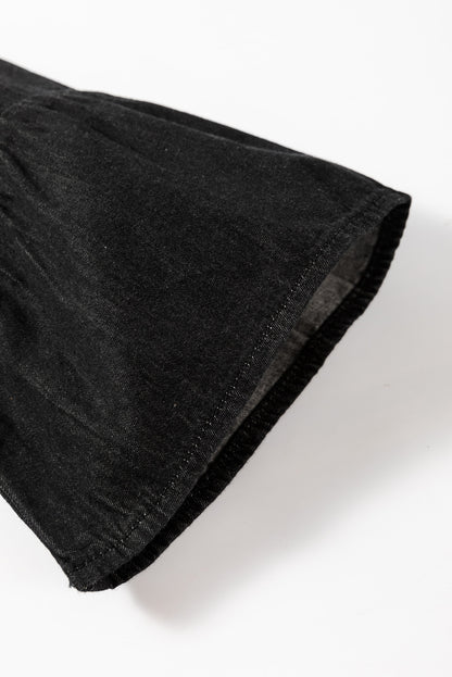 Schwarzes Chambray-Minikleid mit Rüschen, 3/4-Ärmeln, Stufen und V-Ausschnitt