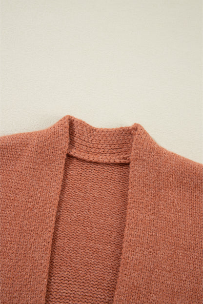 Kurzer Cardigan mit überschnittenen Schultern und offener Vorderseite in Hellbeige