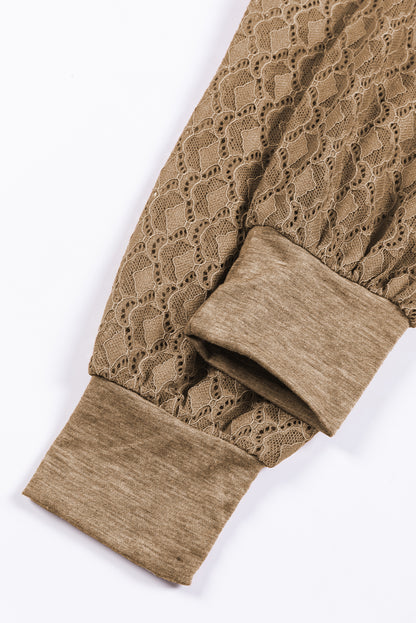 Helles französisches Beige, kontrastierendes Spitzentop mit Raglanärmeln und Rundhalsausschnitt