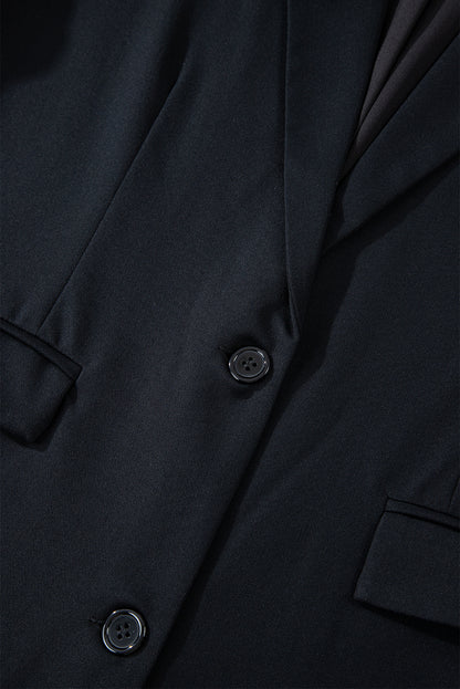 Schwarzer Blazer mit Revers, Pattentasche und Knöpfen