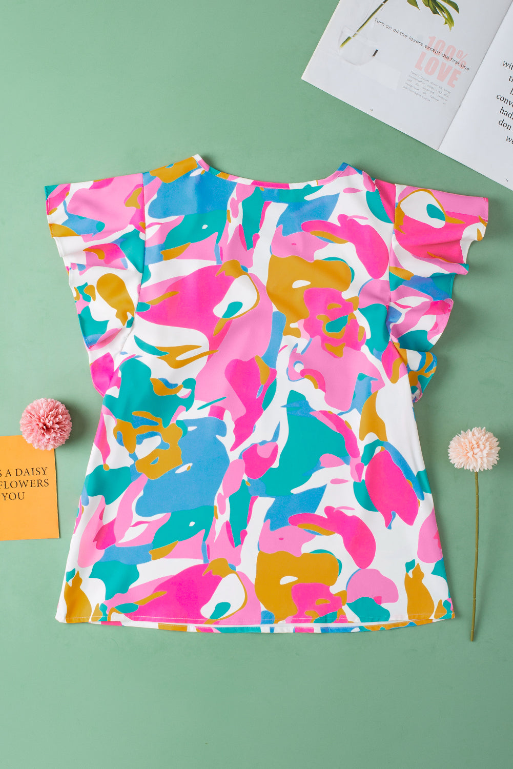 Mehrfarbige Bluse mit abstraktem Print, gekerbtem Ausschnitt und flatternden Ärmeln