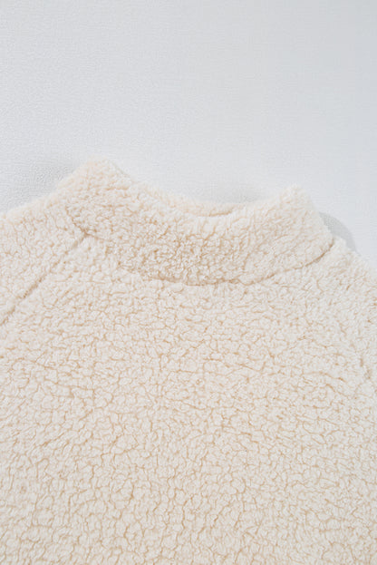 Weißes, einfarbiges Fleece-Sweatshirt mit hohem Kragen und überschnittenen Schultern
