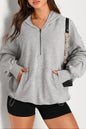 Hellgrauer Oversize-Hoodie mit Kängurutasche und halbem Reißverschluss