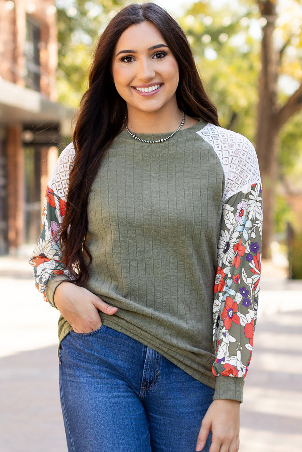 Laurel Green – Langärmlige, gerippte Bluse mit Blumen-Patchwork
