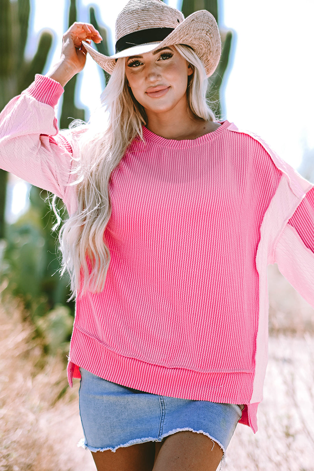 Bonbon – Sweatshirt mit Zopfmuster und sichtbaren Nähten in Colorblock-Optik
