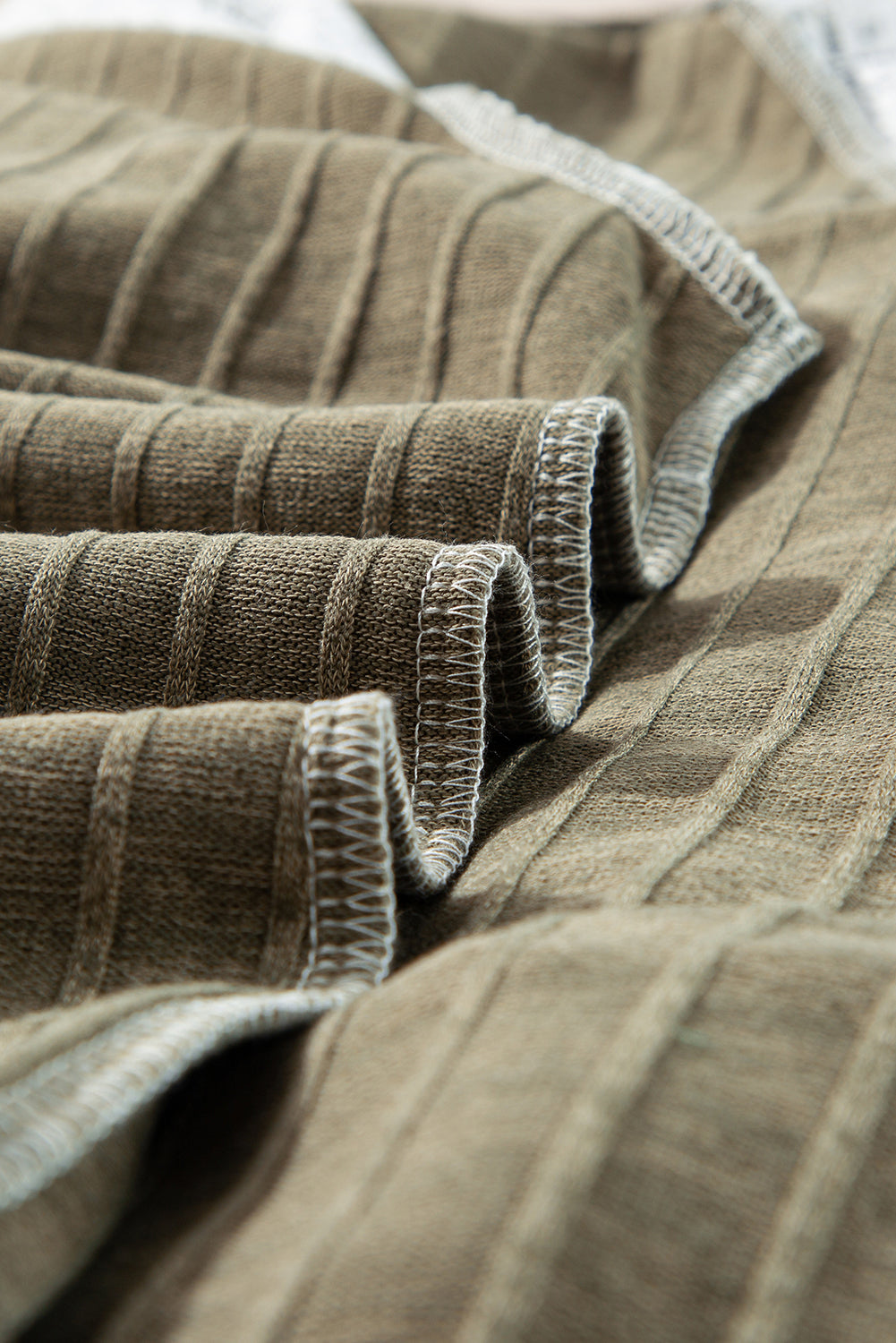 Vineyard Green – Bluse mit strukturiertem Patchwork-Blumenmuster und Raglanärmeln in Übergröße
