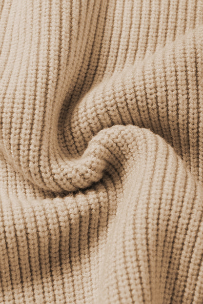 Aprikosenfarbener Pullover mit Brusttasche, V-Ausschnitt, gerippten Flügelärmeln