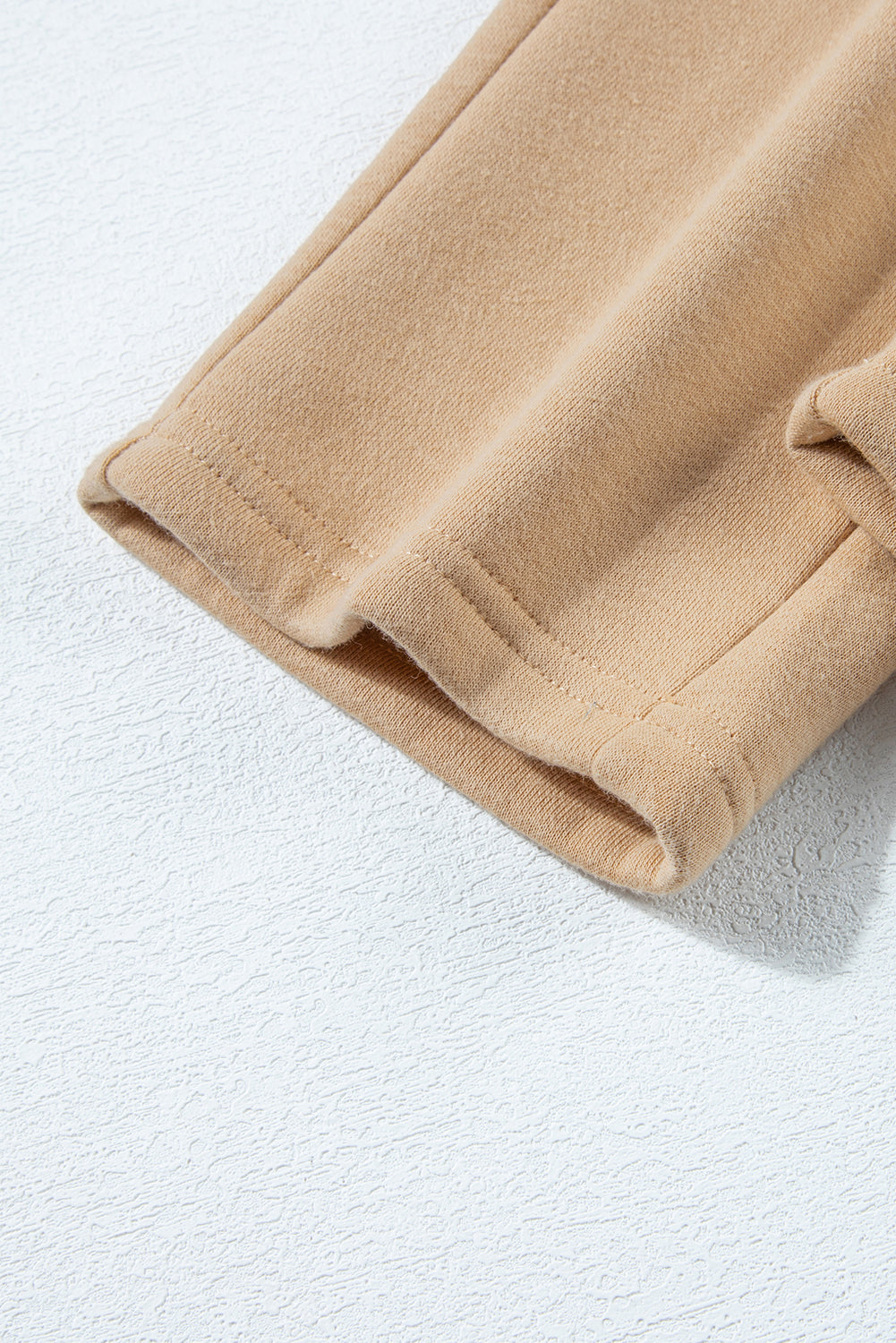 Parchment Solid Set aus Sweatshirt mit halben Knöpfen und Jogginghose mit hoher Taille