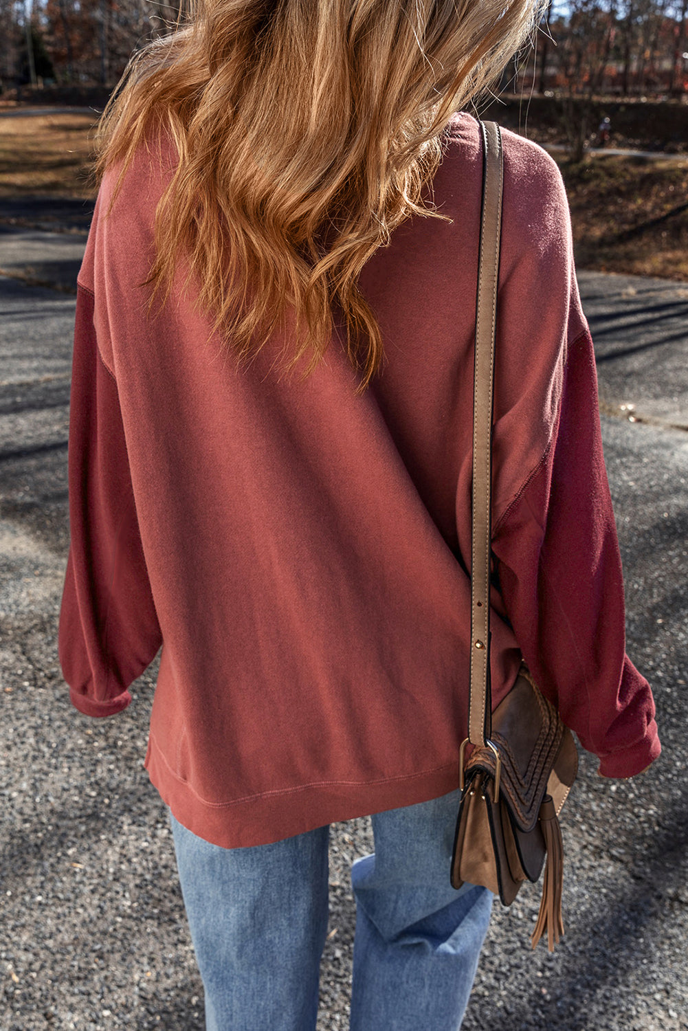 Mineralrotes zweifarbiges Patchwork-Pullover-Sweatshirt mit überschnittener Schulter