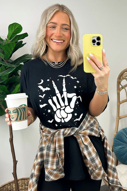 Schwarzes Halloween T-Shirt mit Fledermaus &amp; Skeletthand-Grafik