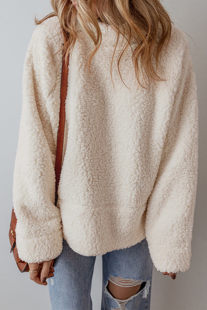 Weißes, einfarbiges Fleece-Sweatshirt mit hohem Kragen und überschnittenen Schultern