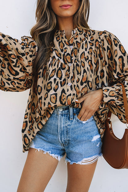 Helles französisches Beige, Oversize-Freizeithemd mit Ballonärmeln und Leopardenmuster
