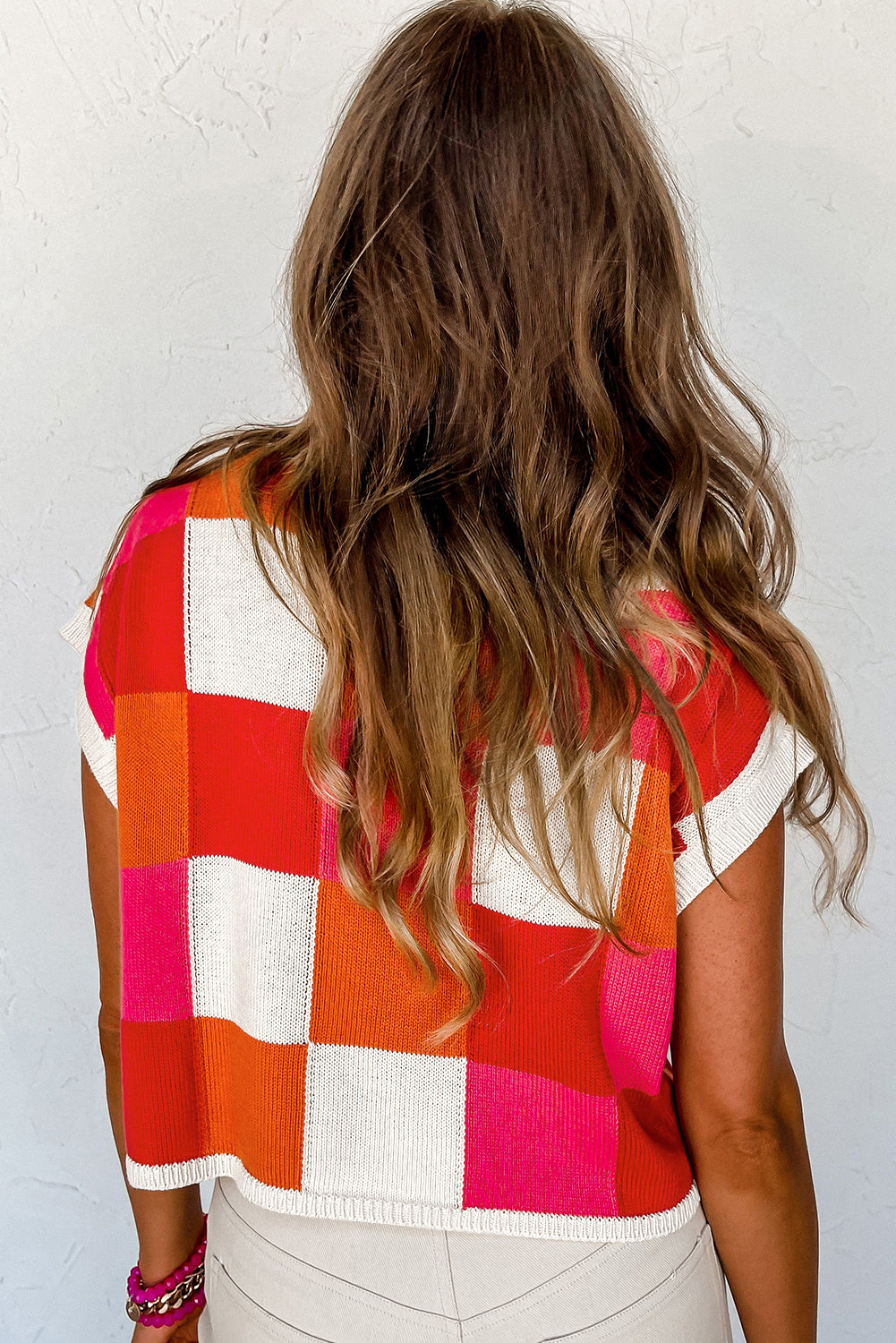 Feurig-roter Pullover mit Farbblockdesign und Flügelärmeln