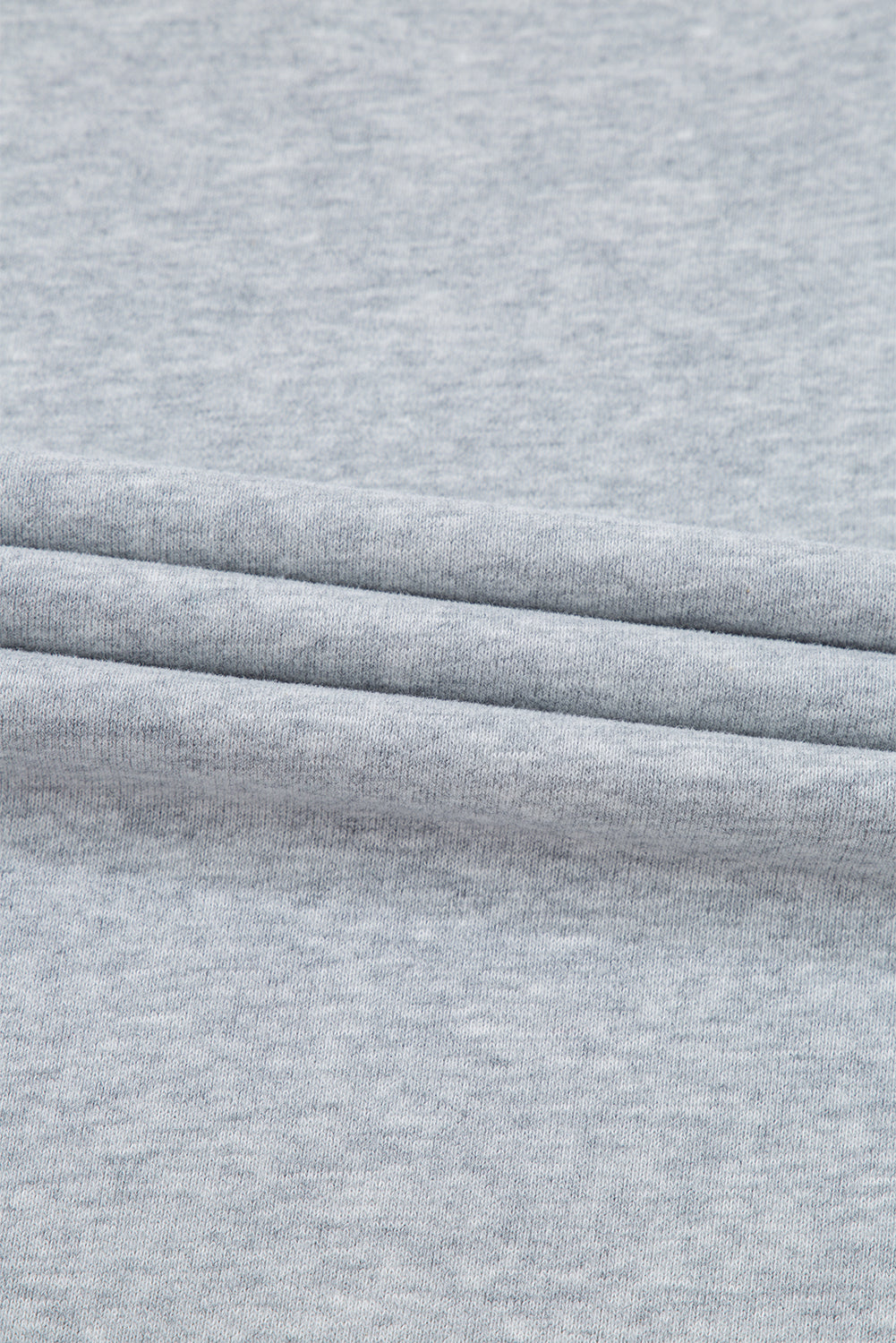 Hellgraues, schlichtes Sweatshirt mit Rundhalsausschnitt und überschnittener Schulter