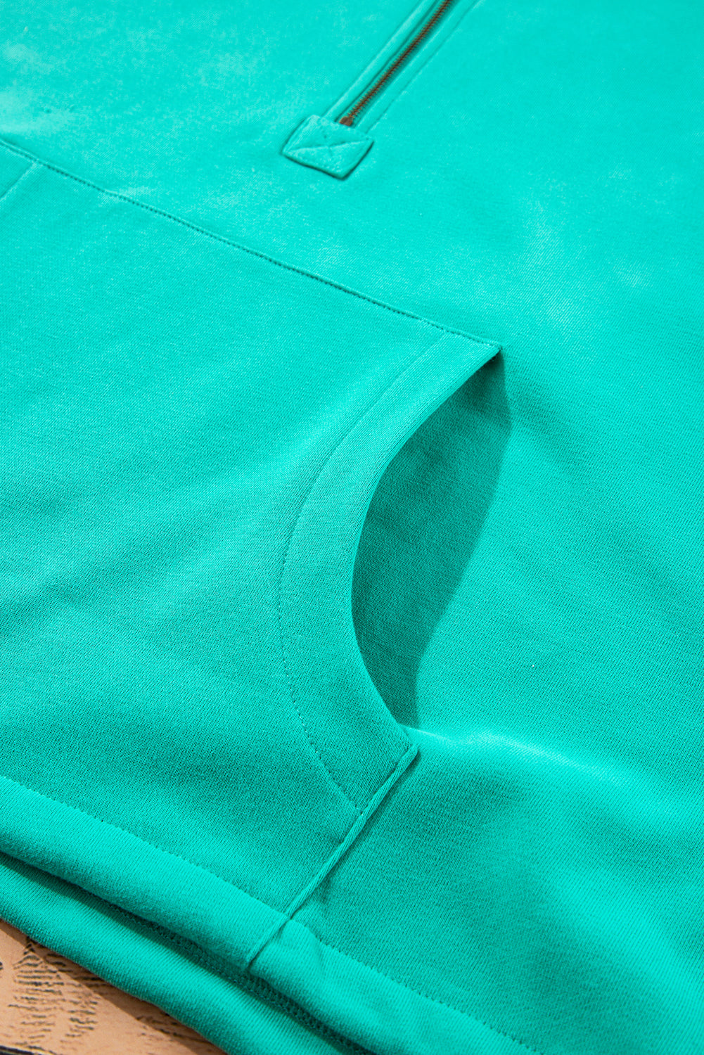 Aruba Blauer, lockerer Hoodie mit Fleecefutter und Kängurutaschen mit halbem Reißverschluss
