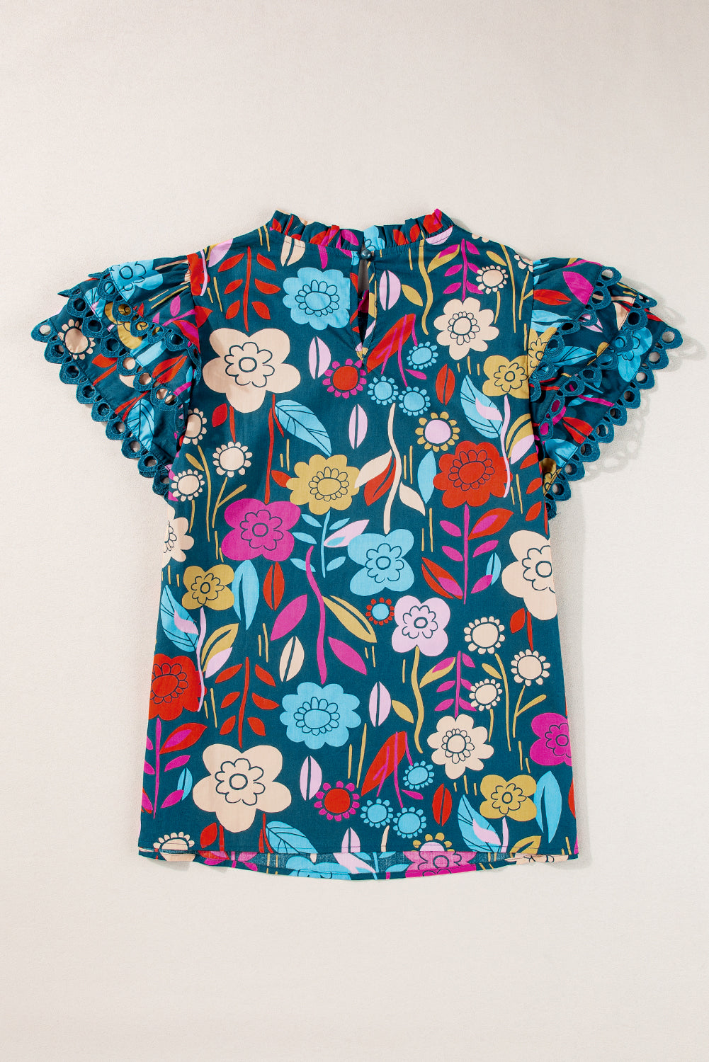 Grüne Sommerbluse mit Rüschenärmeln und Blumenmuster