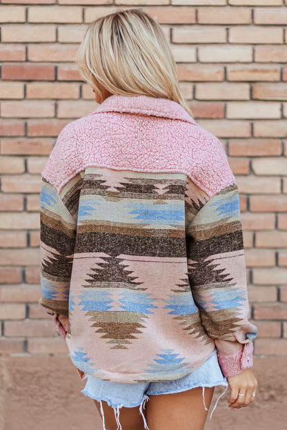 Rosa Sherpa-Mantel mit geknöpfter Pattentasche und Western-Aztekenmuster