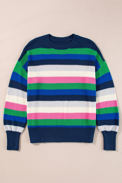 Hellgrüner Pullover mit Regenbogenstreifen und Rundhalsausschnitt und überschnittenen Schultern