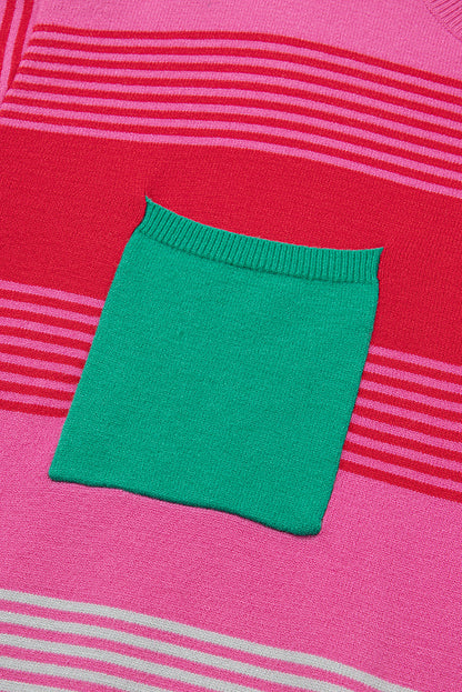 Rosa gestreifter Strickpullover mit aufgesetzten Taschen und überschnittener Schulter
