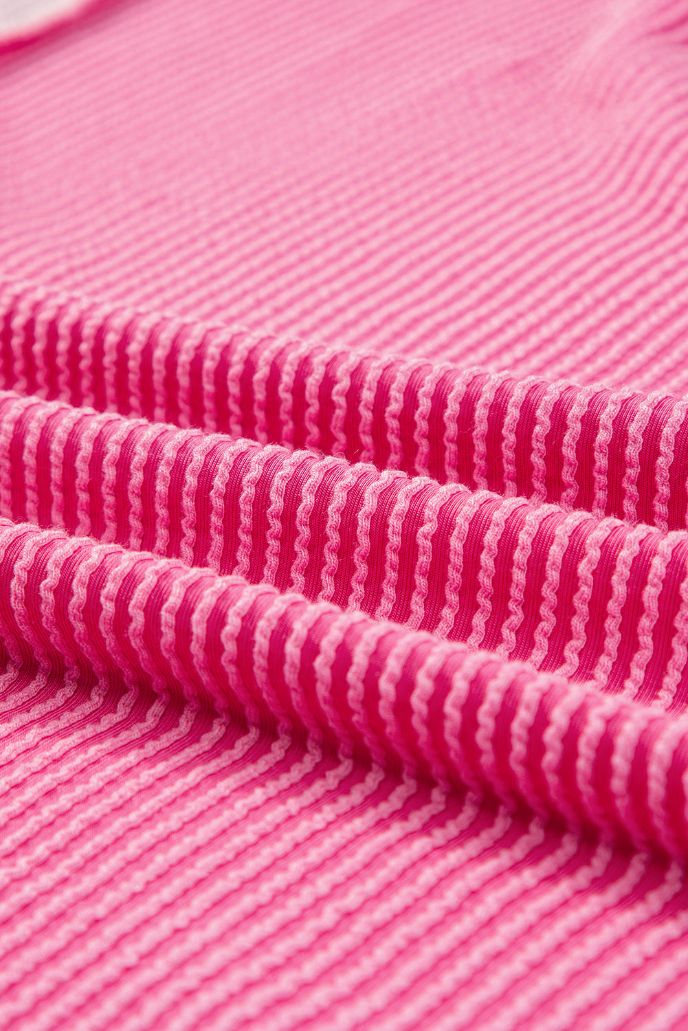 Bonbon – Sweatshirt mit Zopfmuster und sichtbaren Nähten in Colorblock-Optik