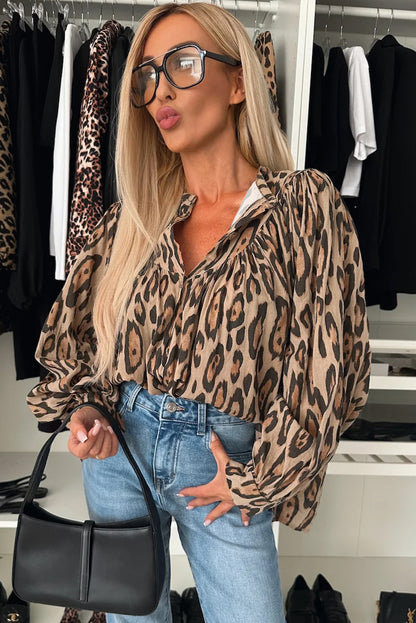 Helles französisches Beige, Oversize-Freizeithemd mit Ballonärmeln und Leopardenmuster