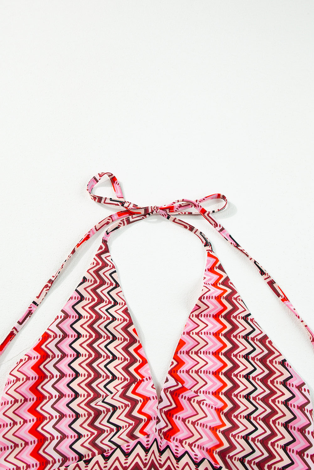 Rotes Neckholder-Maxikleid mit Tribal-Boho-Print