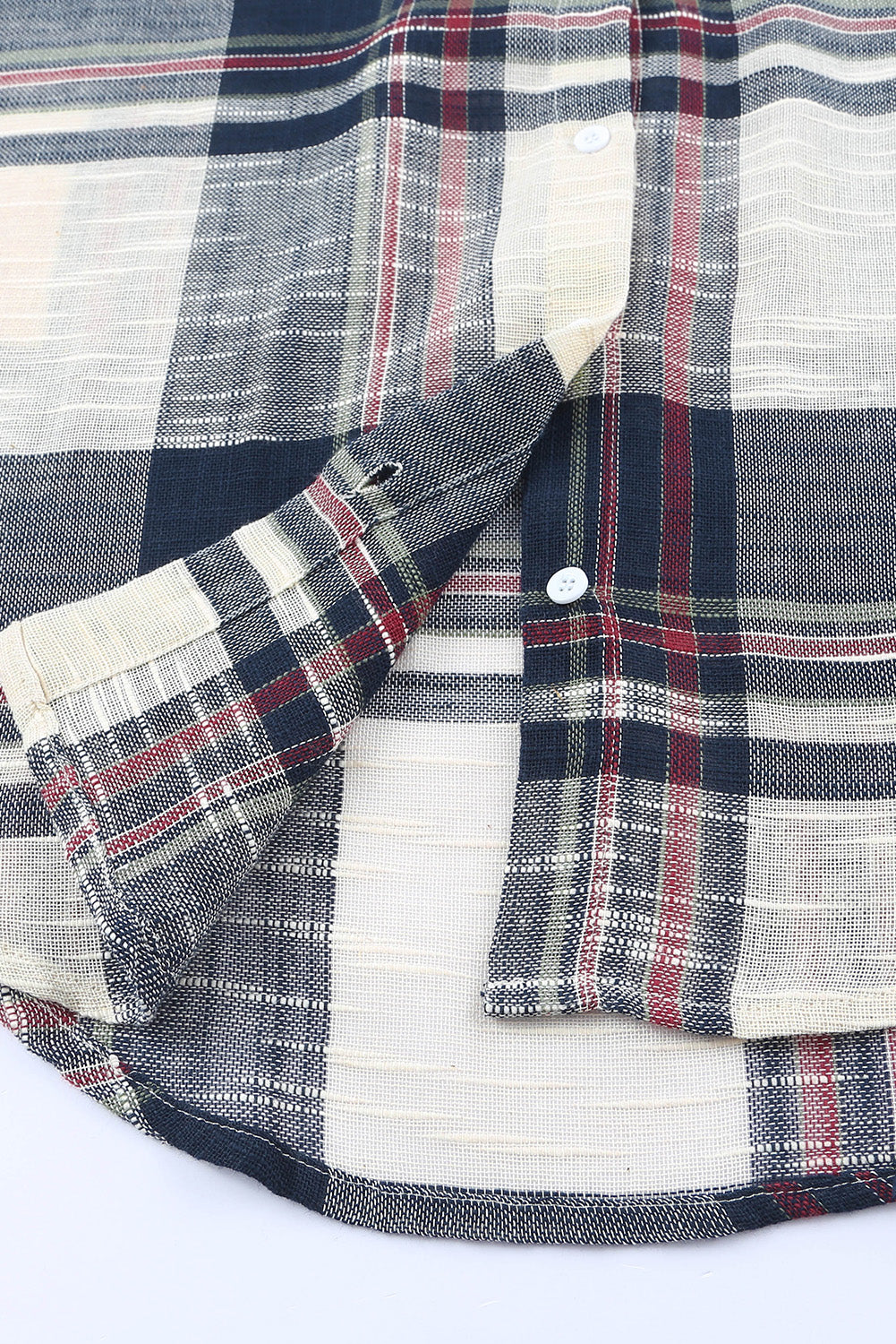 Blaues, kariertes Hemd mit Used-Look und Raw Edge-Muster