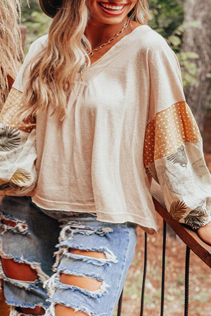 Jet Stream – Lockere Bluse mit Palmenblättern und Punkten, Puffärmeln, Patchwork, V-Ausschnitt