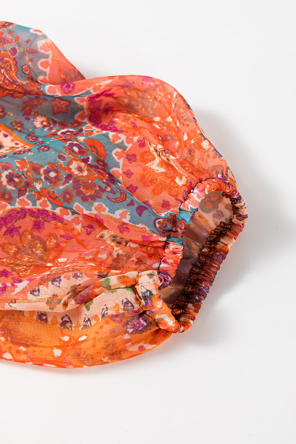 Oranges Boho-Minikleid mit Paisley-Print und langen Ärmeln sowie Plissee und Gürtel