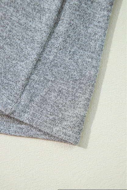 Leichte Strickjacke mit hoher Taille und offener Vorderseite in Volltonfarbe
