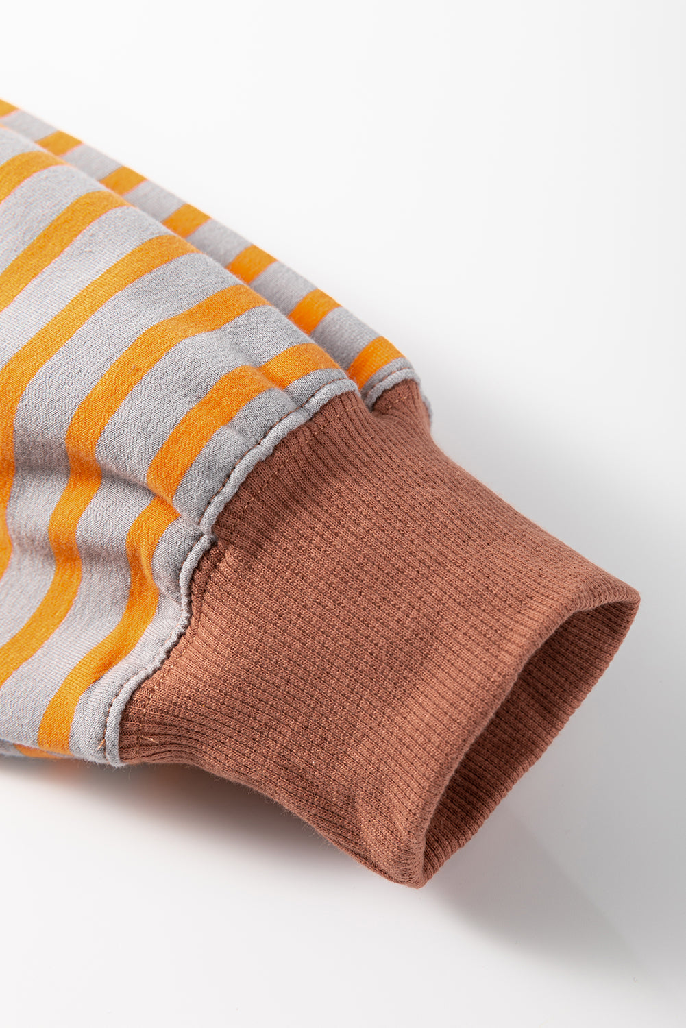 Braun gestreiftes, lässiges, gestreiftes Colorblock-Sweatshirt mit überschnittener Schulter