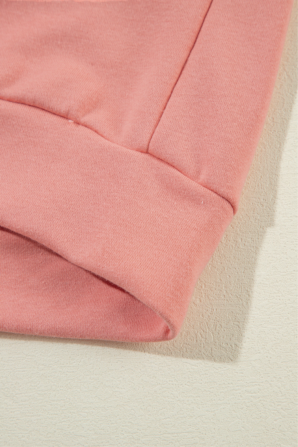 Hellbraunes Sweatshirt mit Rundhalsausschnitt und Schleife
