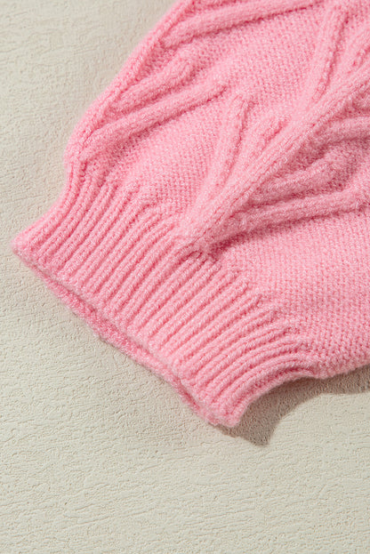 Gestrickter Pullover mit gekerbtem Kragen und Pfirsichblüten-Detail