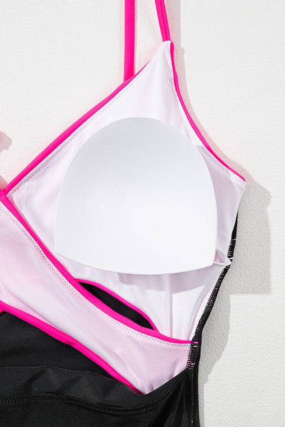 Rosaroter Crossover-Badeanzug mit Farbblockdesign und Cut-Outs