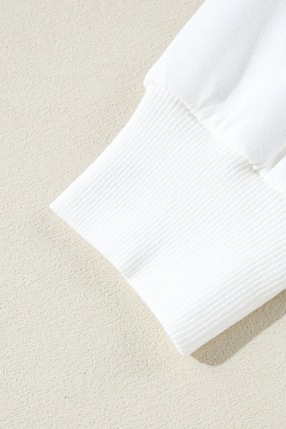 Weißes, langärmliges T-Shirt mit bunten Streifen